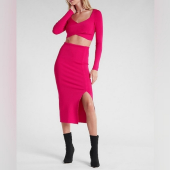 Express Dresses & Skirts - ✨ Stunning ✨Express High Waist Body Contour Midi Pencil Sweater Skirt Pink XL